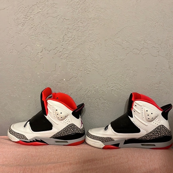 Jordan son of Mars Gs Hot Lava - Picture 2 of 4